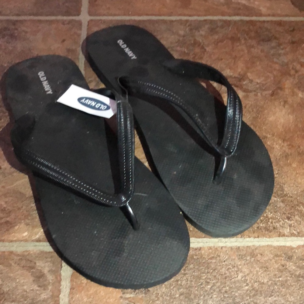 Brand new men's old navy flip flops